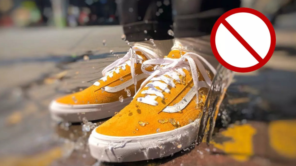 Sử dụng giày Vans da lộn - tránh những ngày mưa