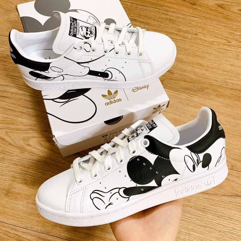 Mickey mouse loại giày hot hit của adidas stan smith