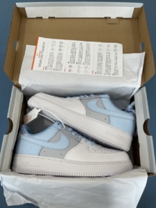 Nike Air Force 1 ’07 LV8 Psychic Blue