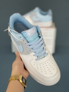 Nike Air Force 1 ’07 LV8 Psychic Blue