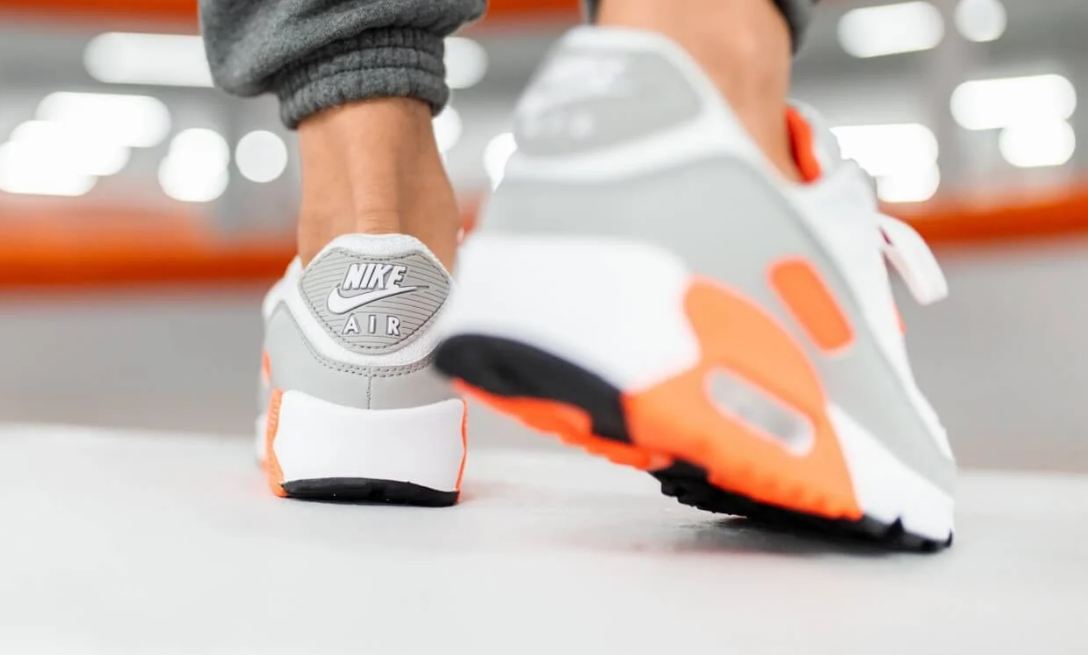 Các dòng sản phẩm giày Nike đình đám không thể bỏ qua Nike Air Max 90