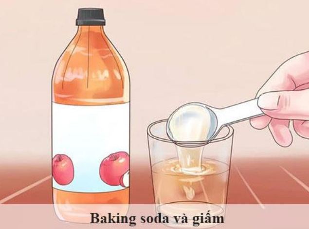 Cách đánh giày bằng kem đánh răng cùng giấm và baking soda