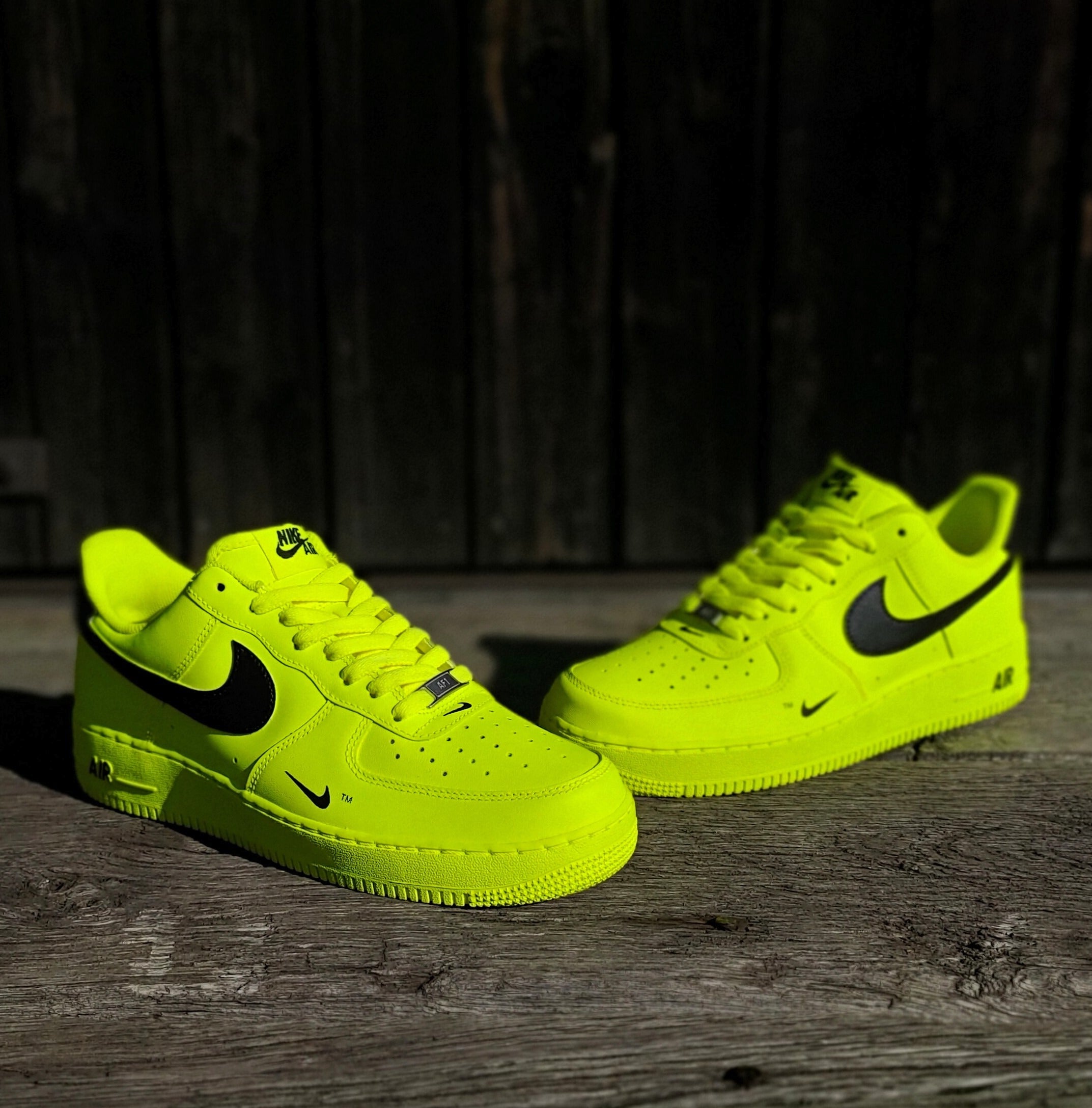 Nike Air Force 1 Neon Green