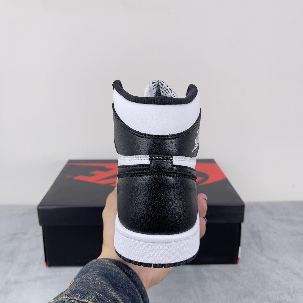 Giày Nike Air Jordan 1 Retro High OG Black White Best Quality