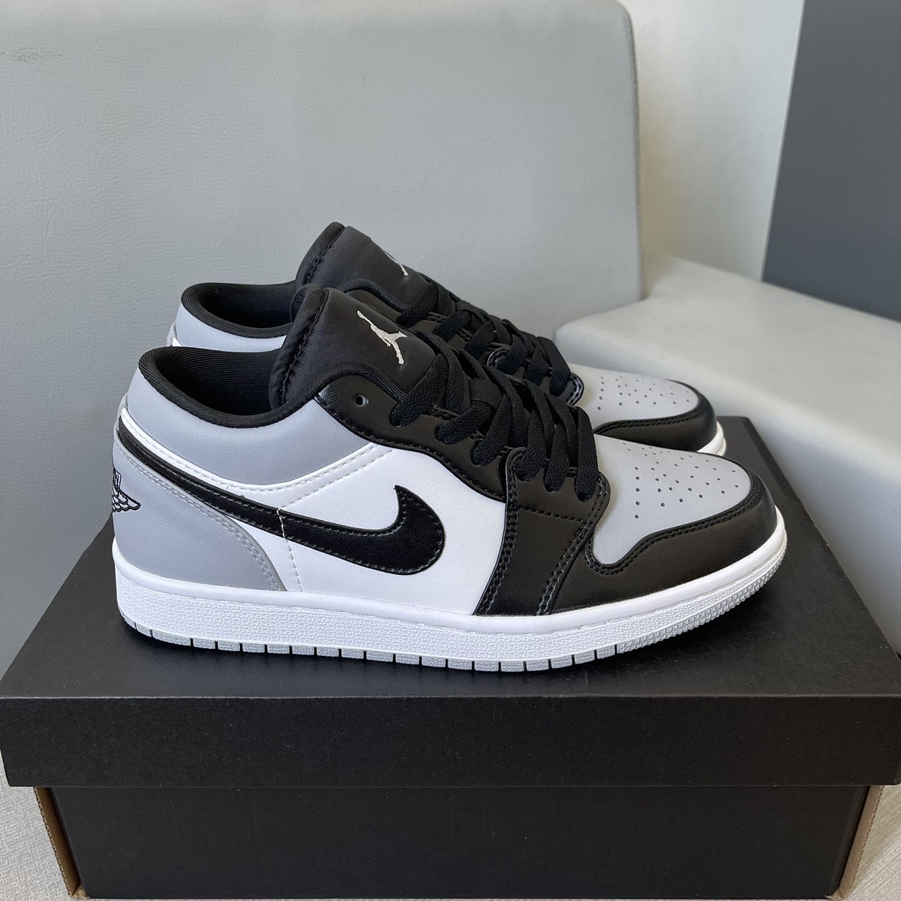 Giày Nike Air Jordan 1 Low ‘Shadow Toe