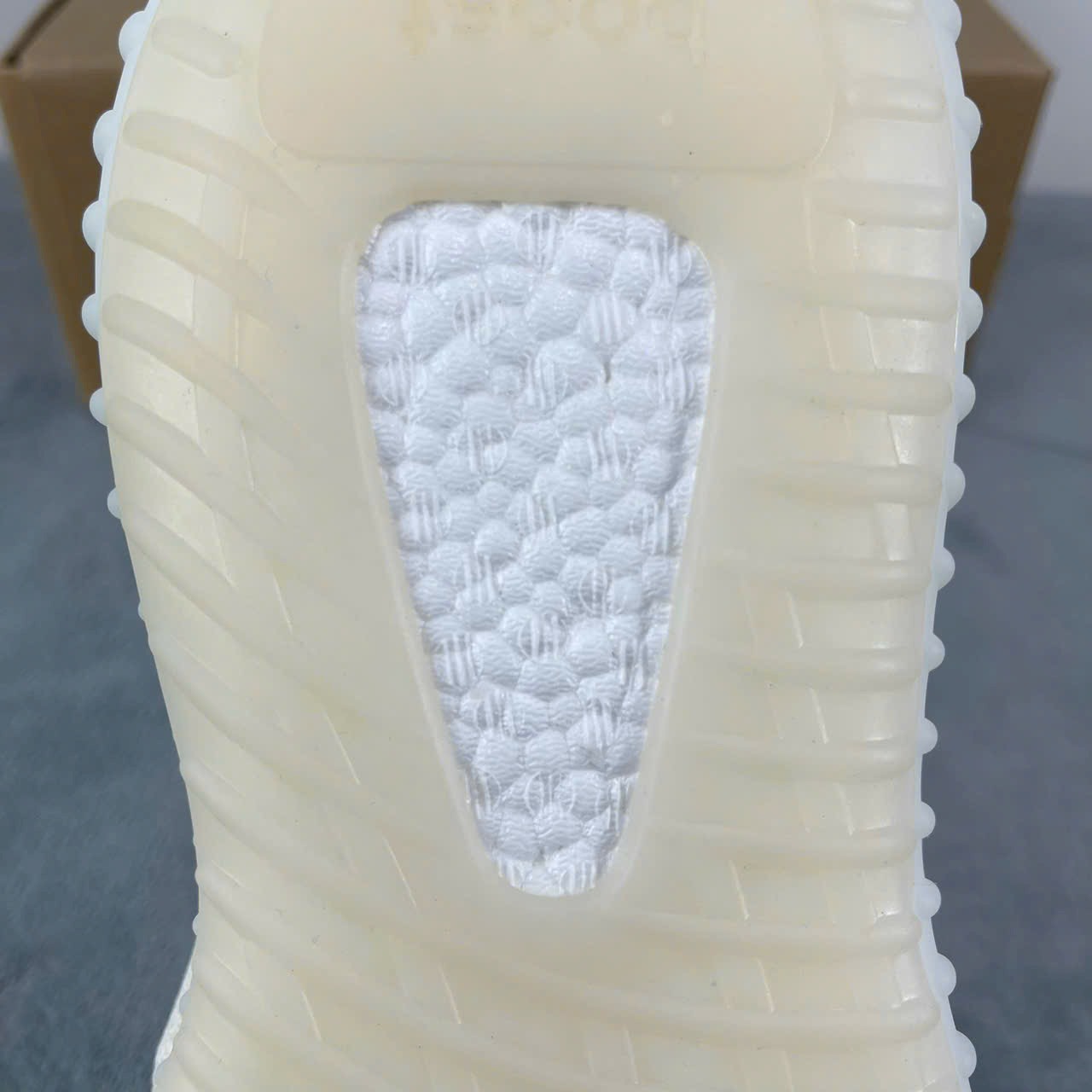 Giày Adidas Yeezy Boost 350 V2 Bone Best Quality