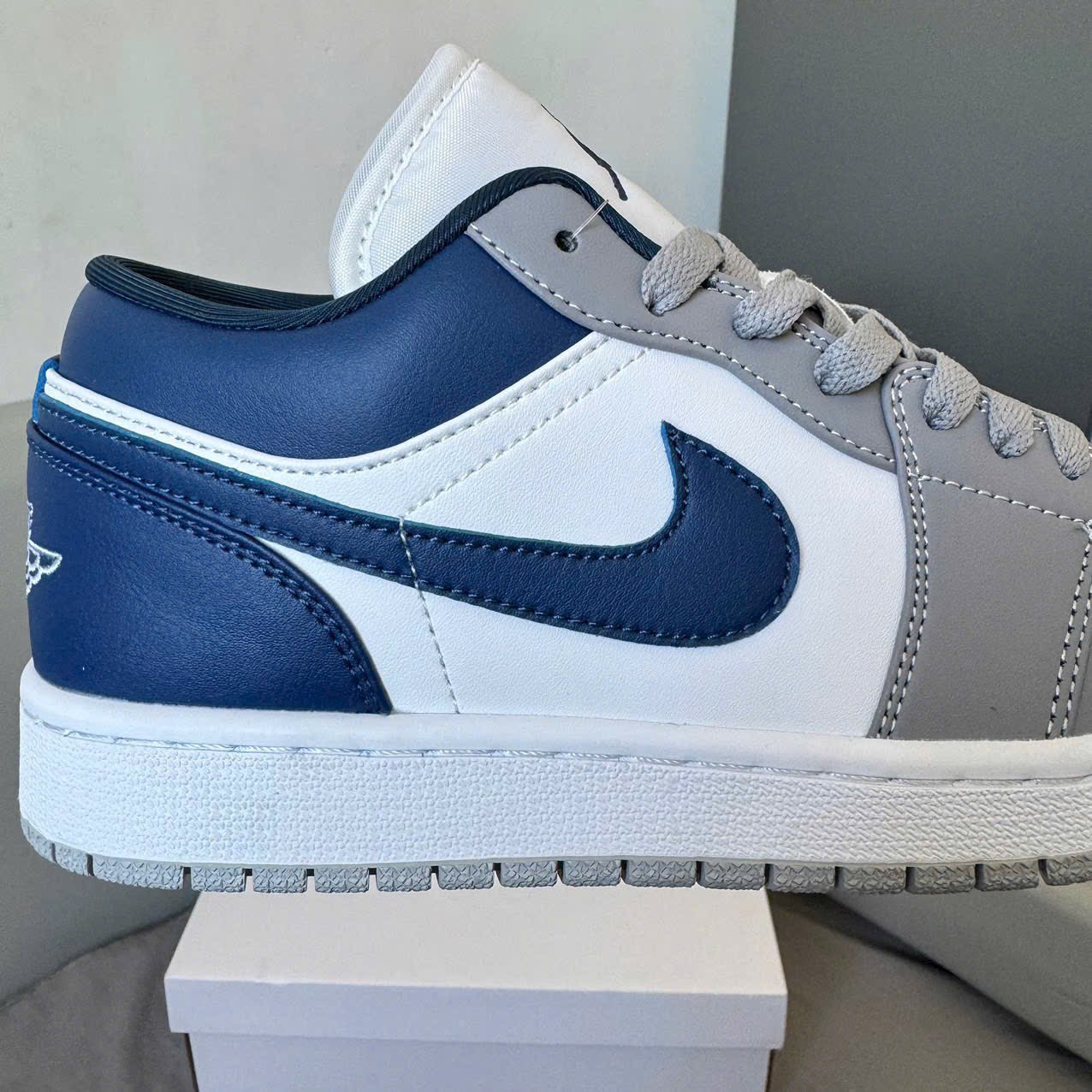 Giày Nike Air Jordan 1 Low Stealth French Blue Like Auth