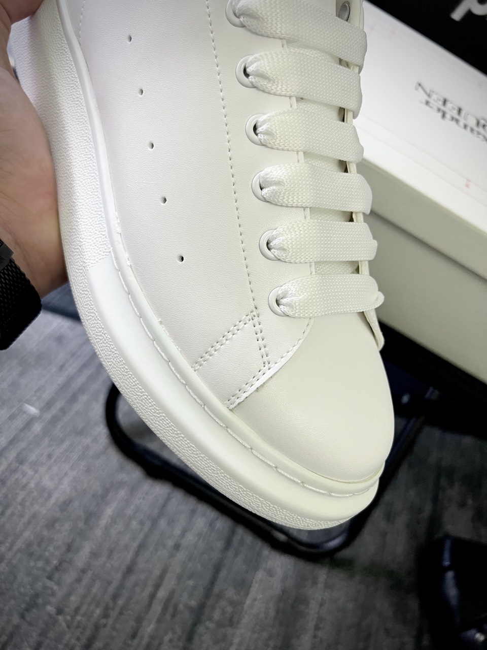 Giày Alexander McQueen Oversized Sneaker White Black Like Auth