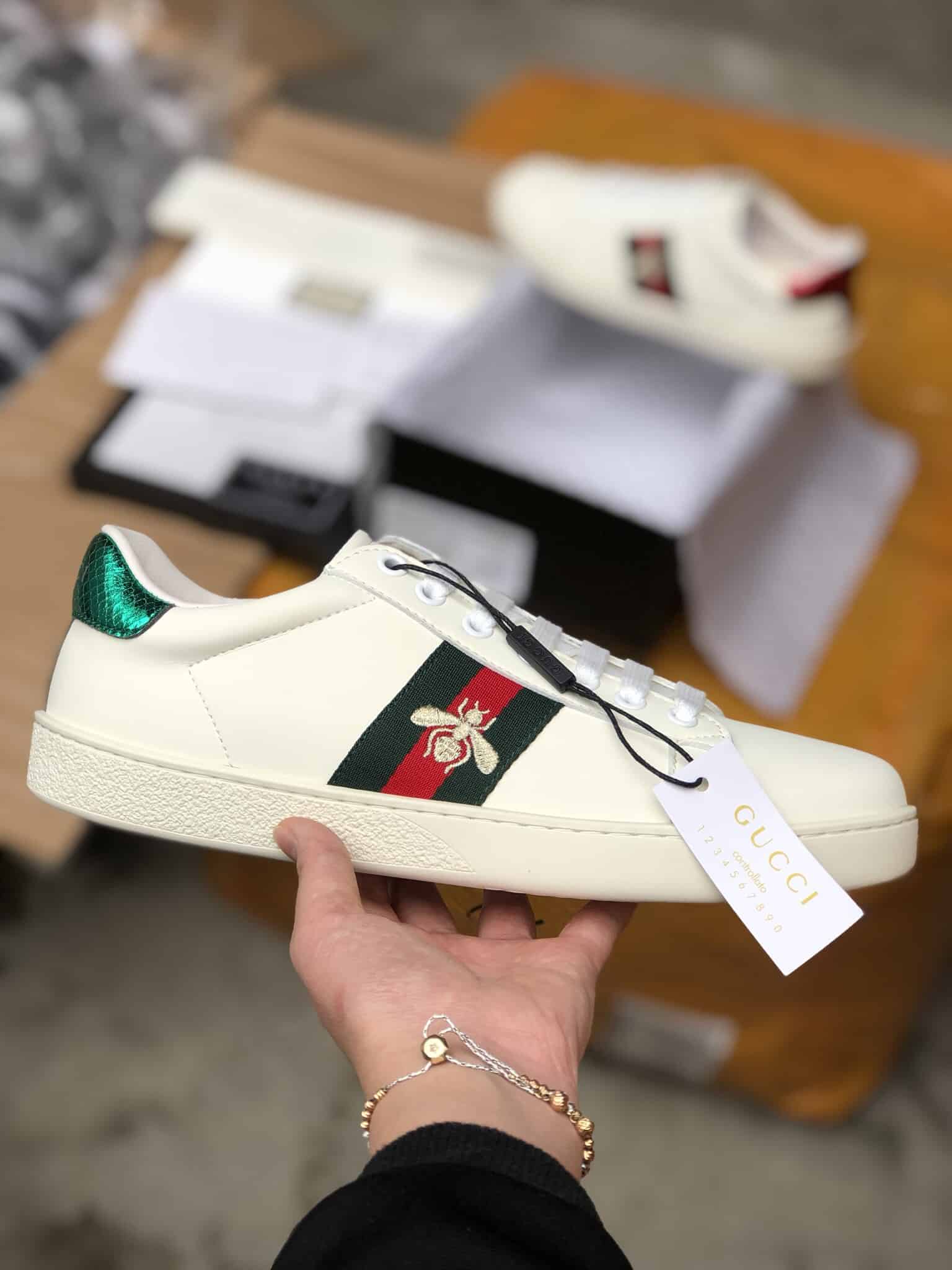 Gucci Mens Ace Embroidered Sneaker White Leather With Bee Rep 1:1