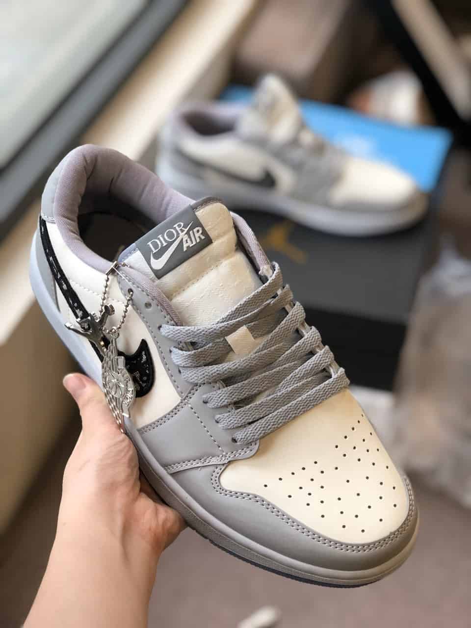 Giày Nike Air Jordan 1 Retro Low Dior CN8608002  AuthenticShoes