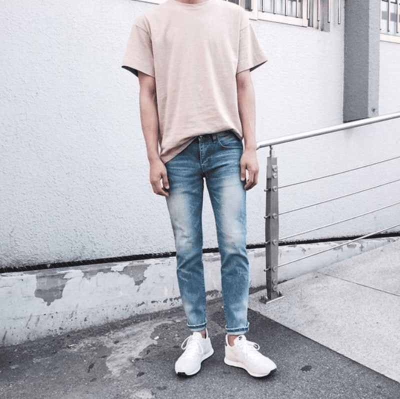 Quần jeans với giày MLB tạo phong cách “basic” nhưng vẫn đảm bảo sự năng động