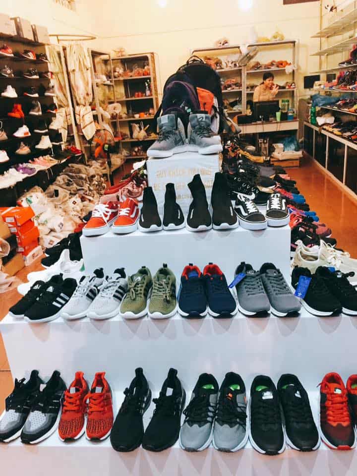 Shop giày tại Trần Cung
