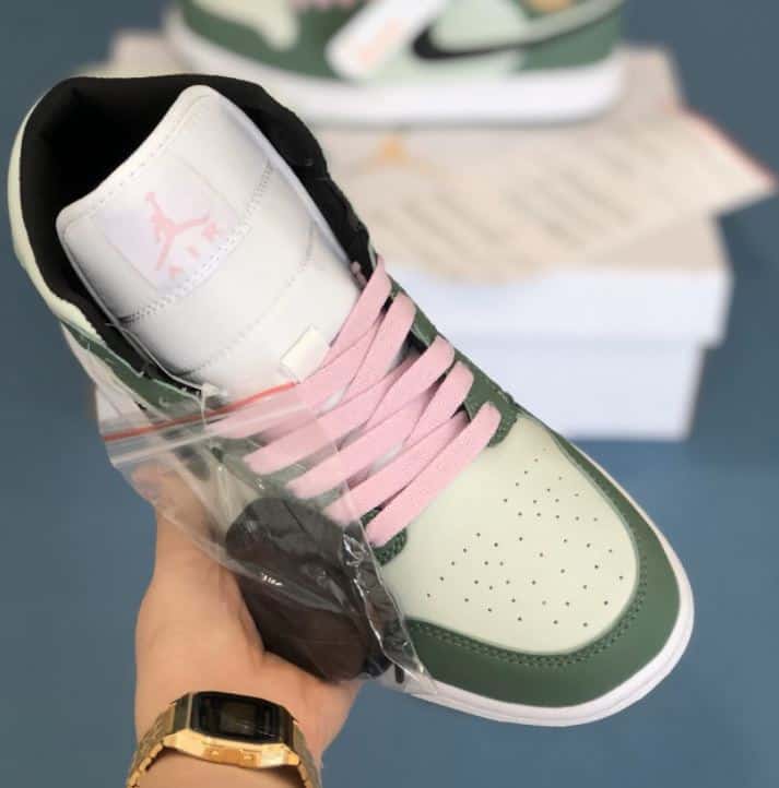 Giày Jordan là một trong những dòng giày Sneaker của Nike đắt khách hàng đầu hiện nay
