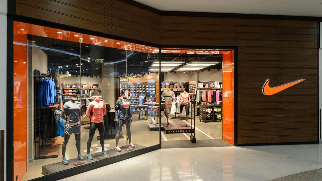 Cửa hàng Nike trải rộng ở nhiều nơi trên cả nước