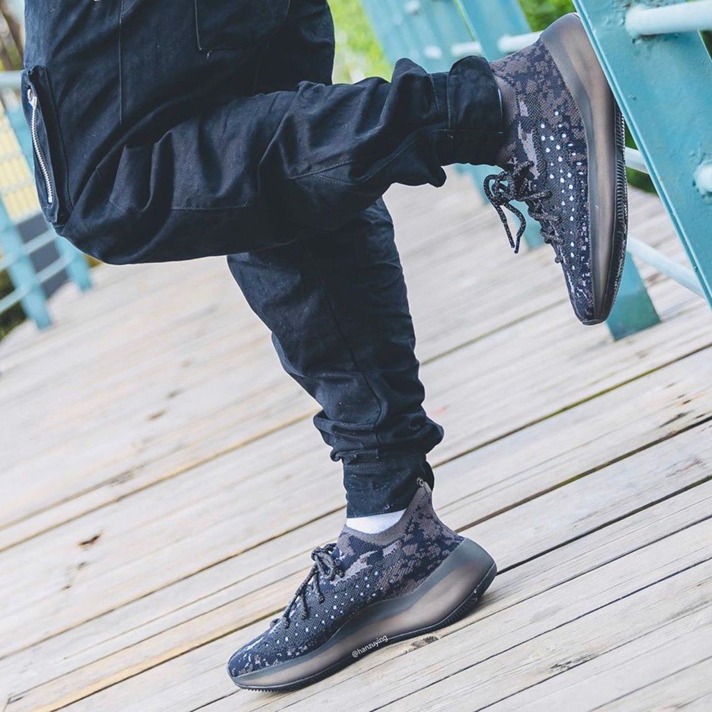 Giày Adidas Yeezy Boost 380 Onyx Non-Reflective
