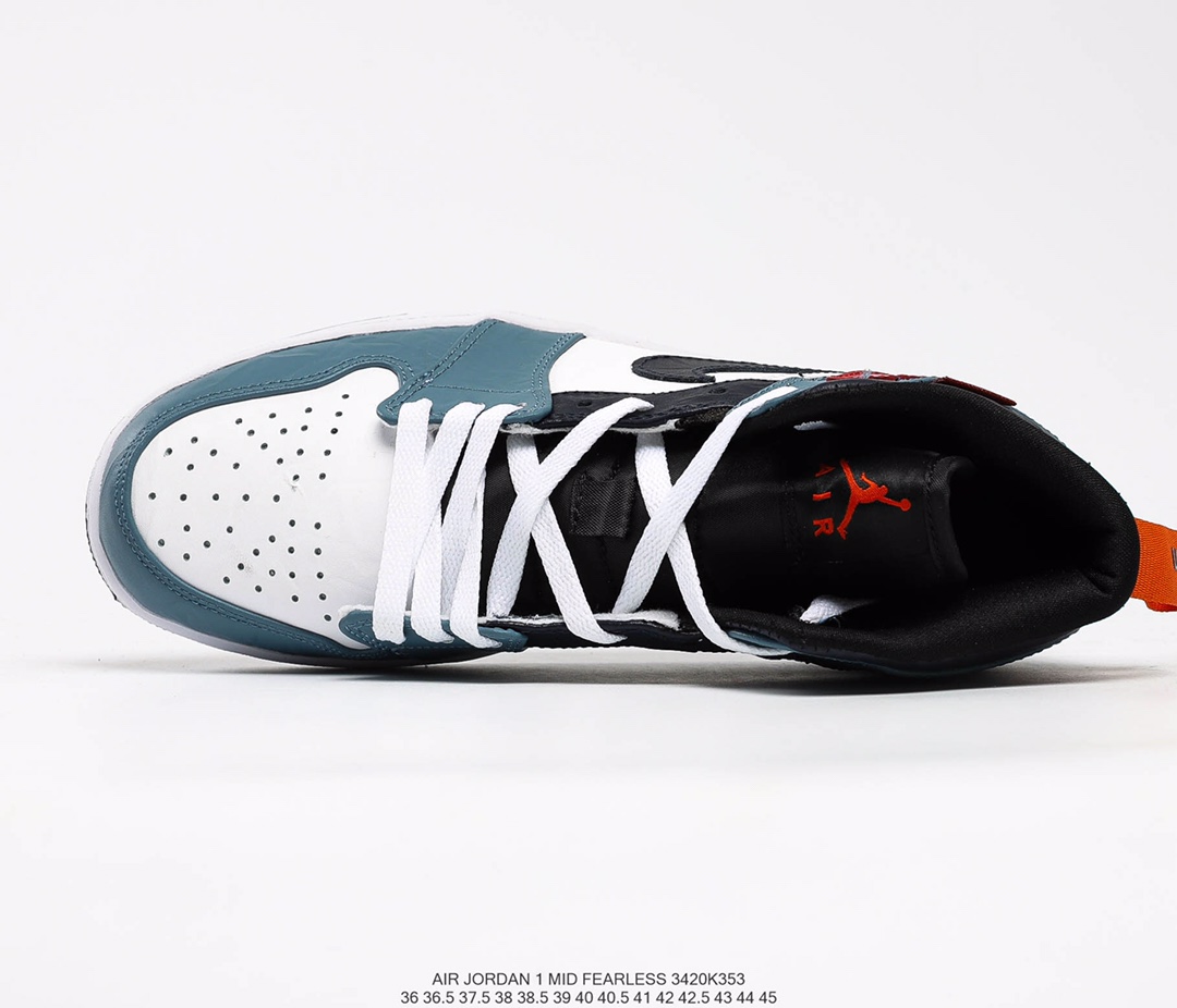 Nike Air Jordan1 Mid Fearless Facetasm