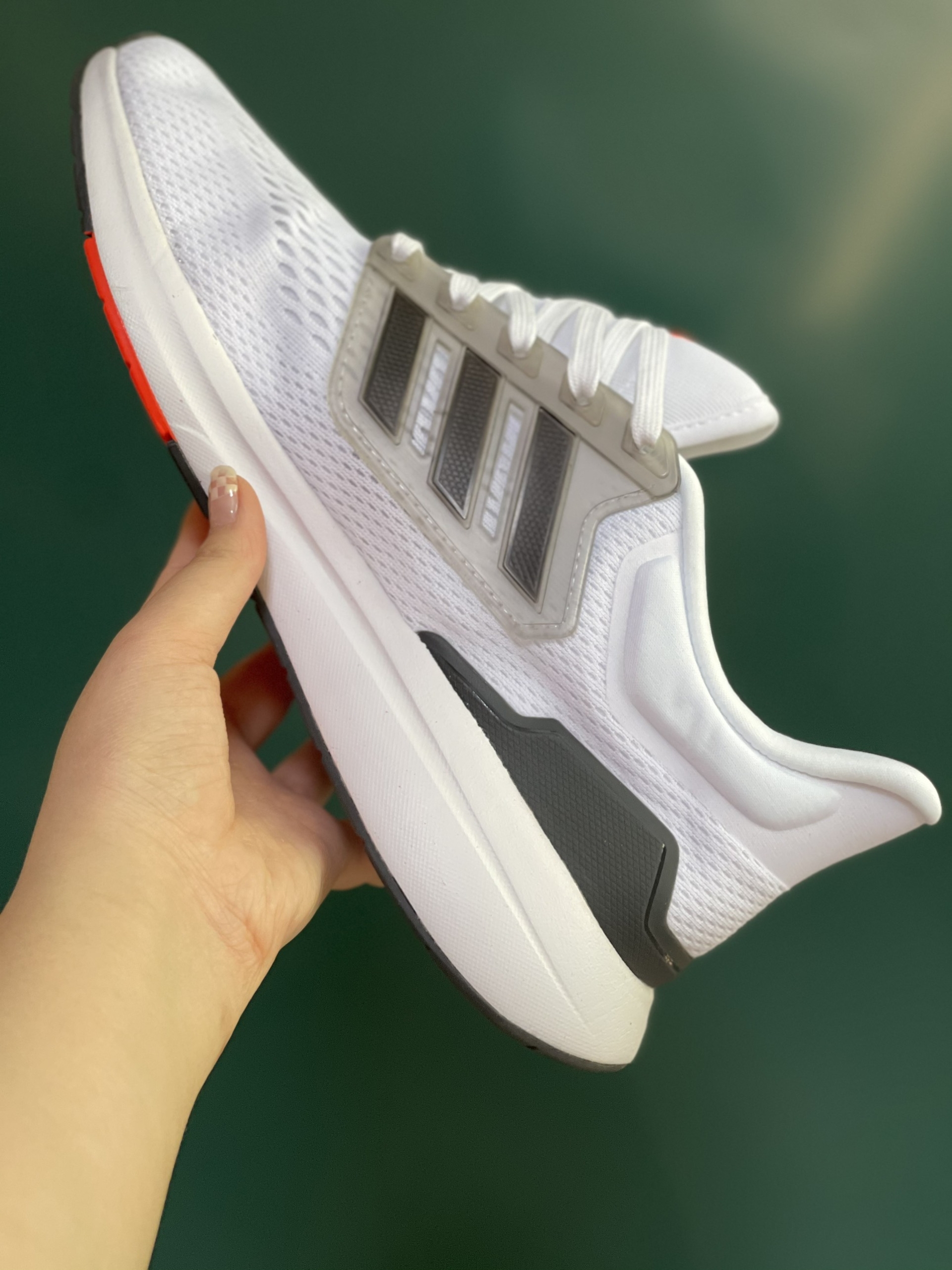 Giày Chạy Bộ Adidas EQ21 Trắng Cam Rep 1:1