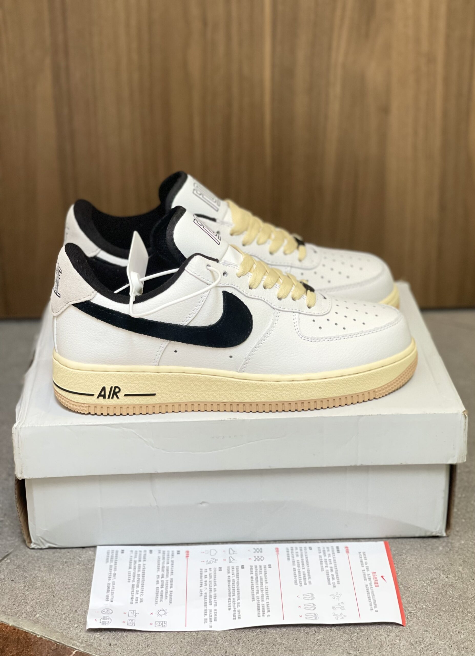 Giày Nike Air Force 1 07 LX Low Command Force Summit White Black Like Auth