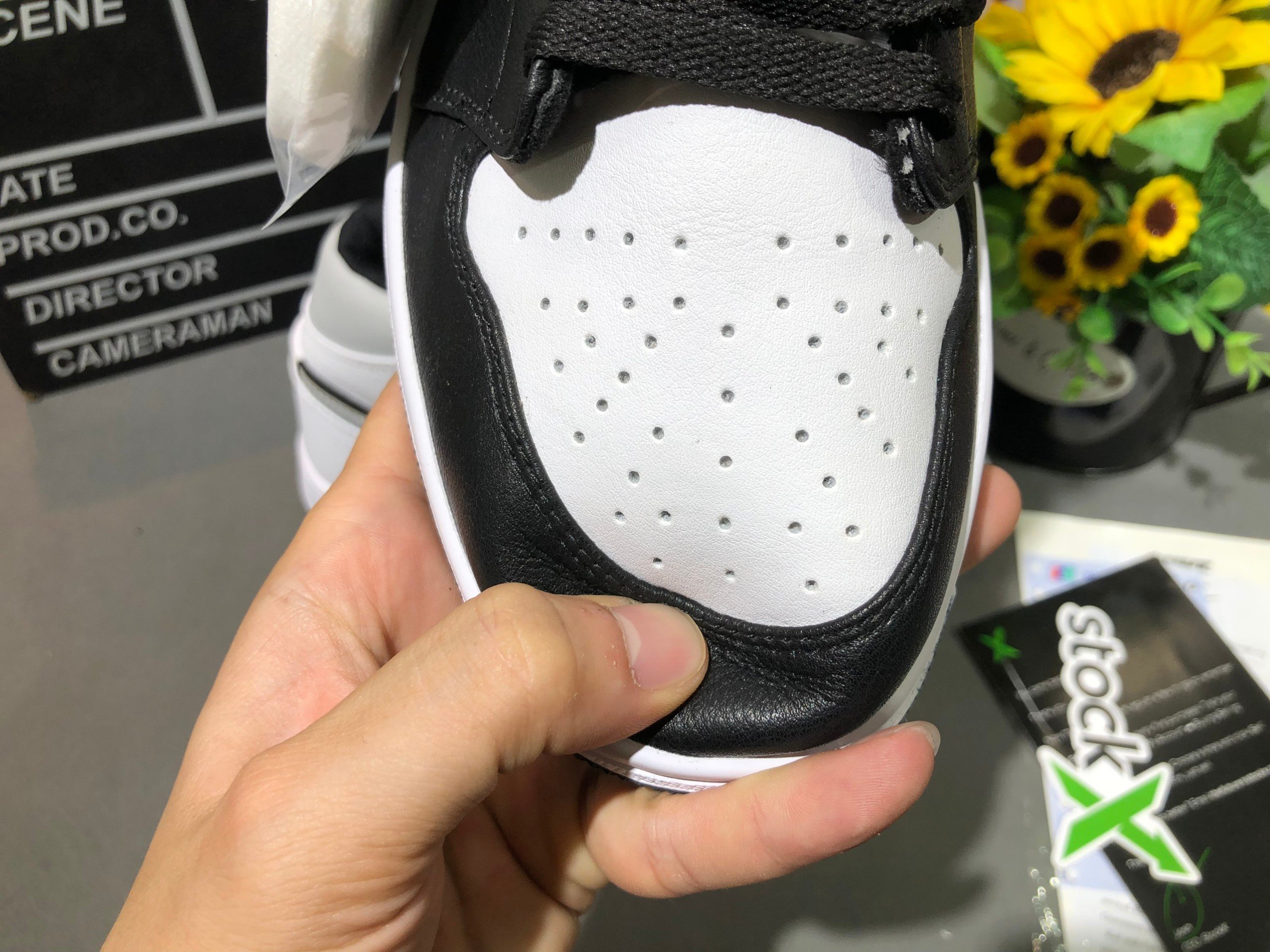 Giày Nike Air Jordan 1 Mid White Shadow Siêu Cấp