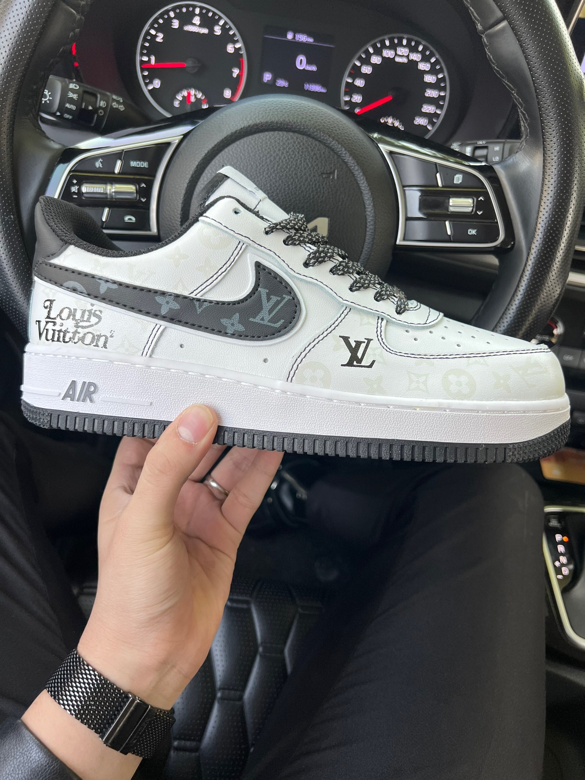 Giày Nike Air Force 1 Low Louis Vuitton White Black Siêu Cấp