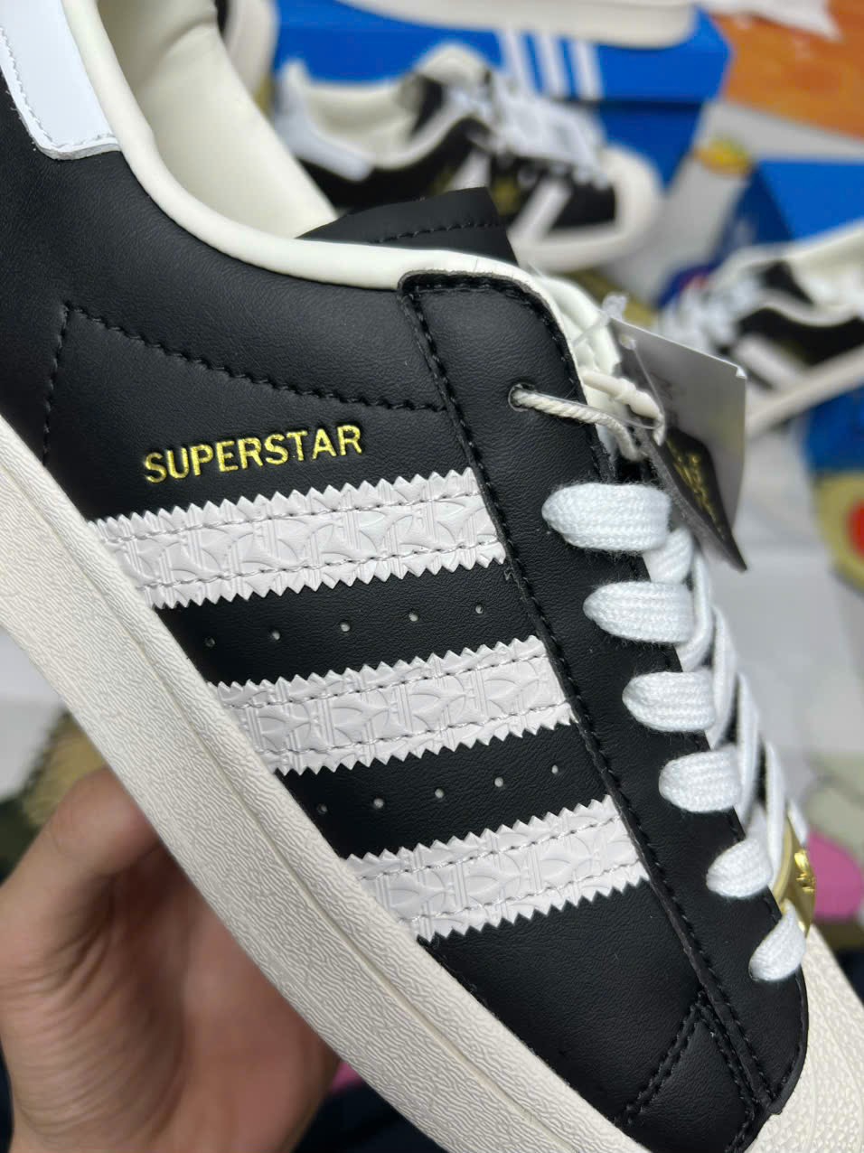 Giày Adidas Superstar Black Gold Tripes White Pattern Like Auth