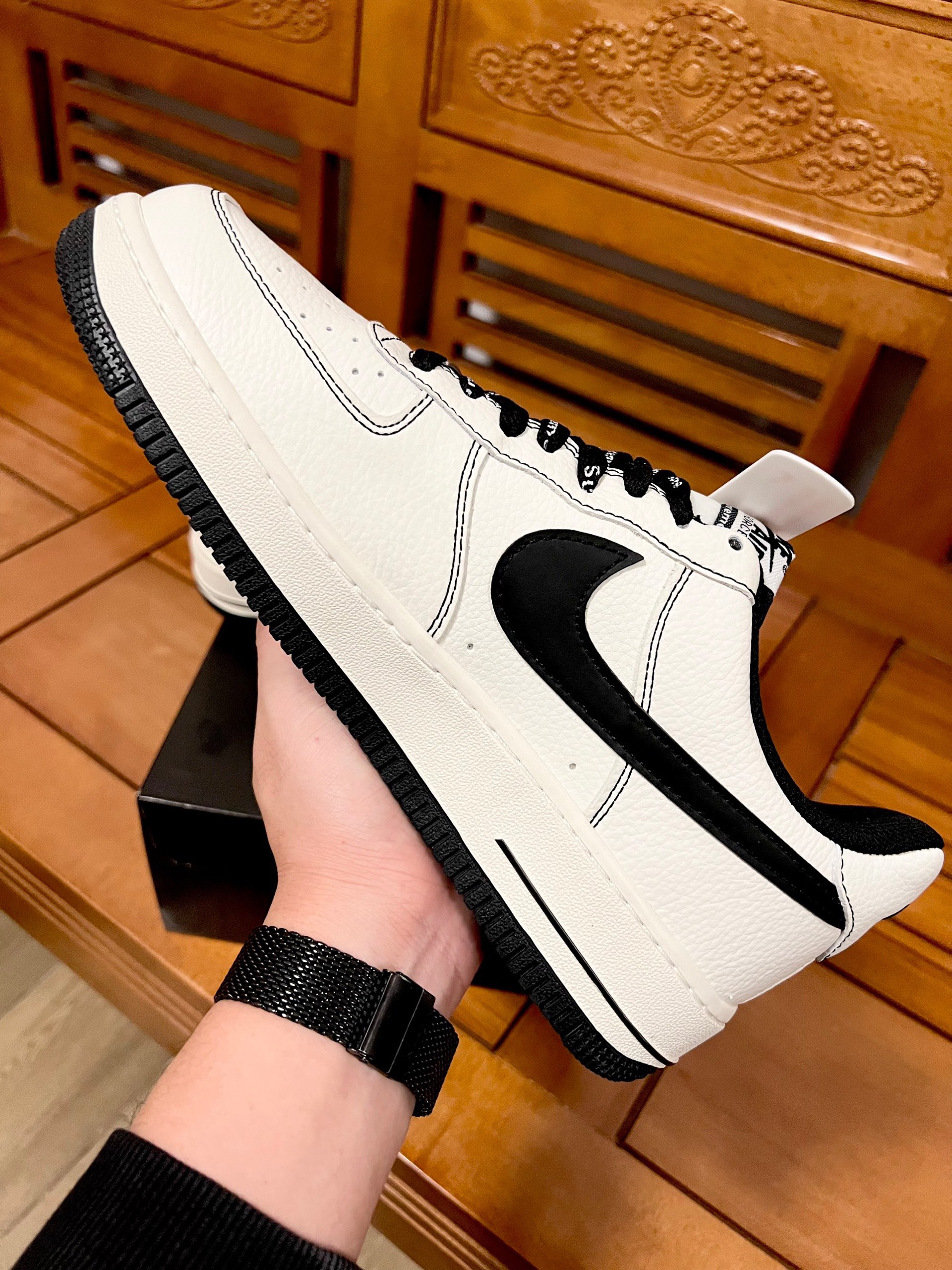 Giày Nike Air Force 1 Low Supreme White Black Siêu Cấp